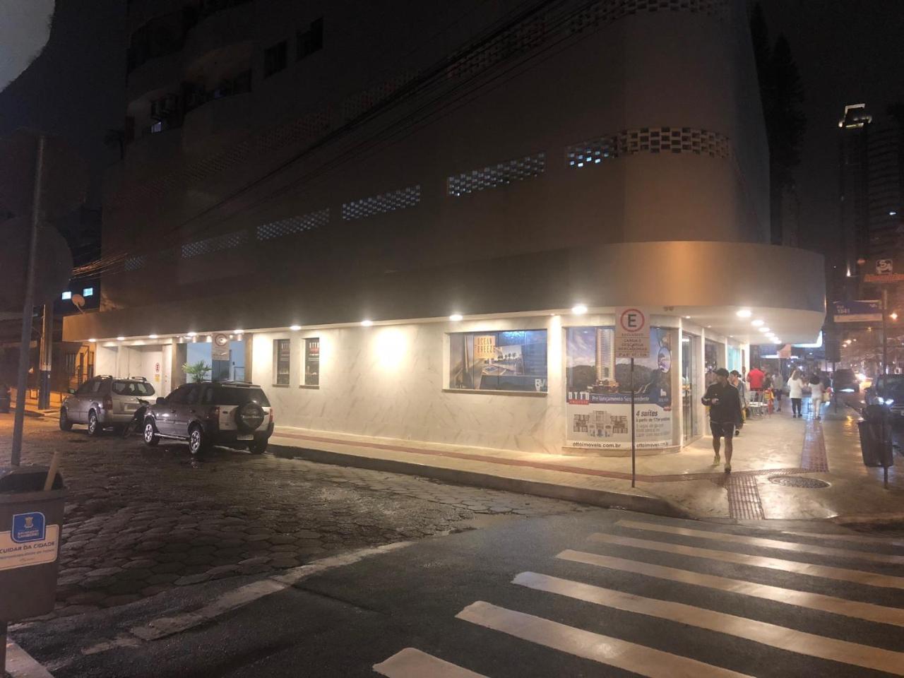 Apto Av. Brasil - Centro Balneario Camboriu Exterior foto